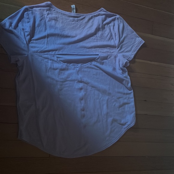 Under armour, light purple, woman’s small - Picture 2 of 2